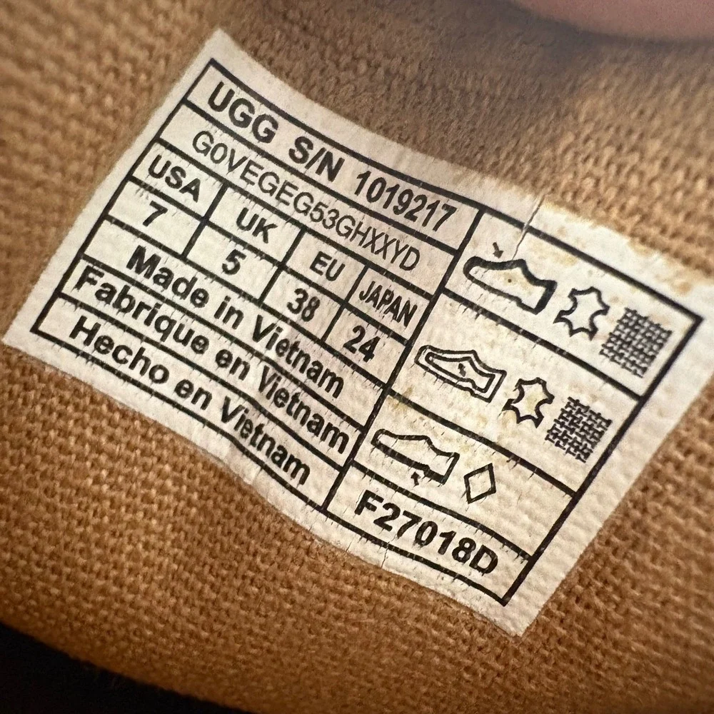 UGG Cas Slip On Suede Leather Sneakers Womens 7‎ Chestnut Brown Metallic Gold